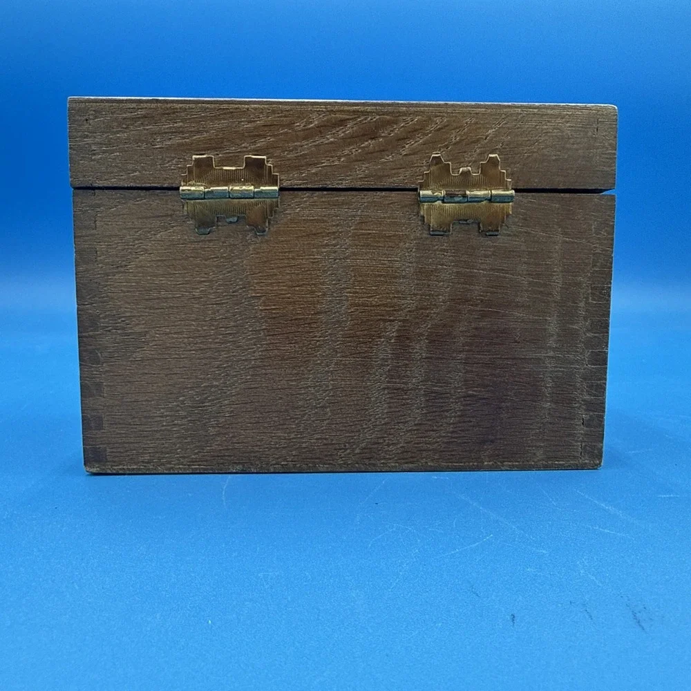 Vintage Oak Wooden Index Recipe card Box Dovetail 353 Harry Hedberg 5 3/4